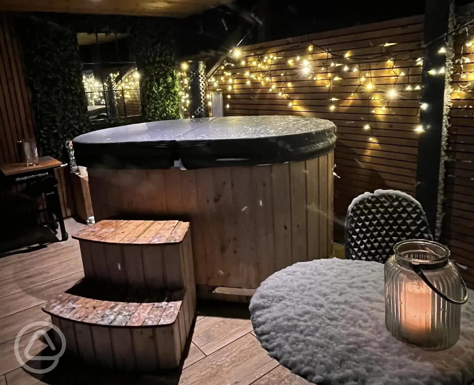 Glamping pod hot tub