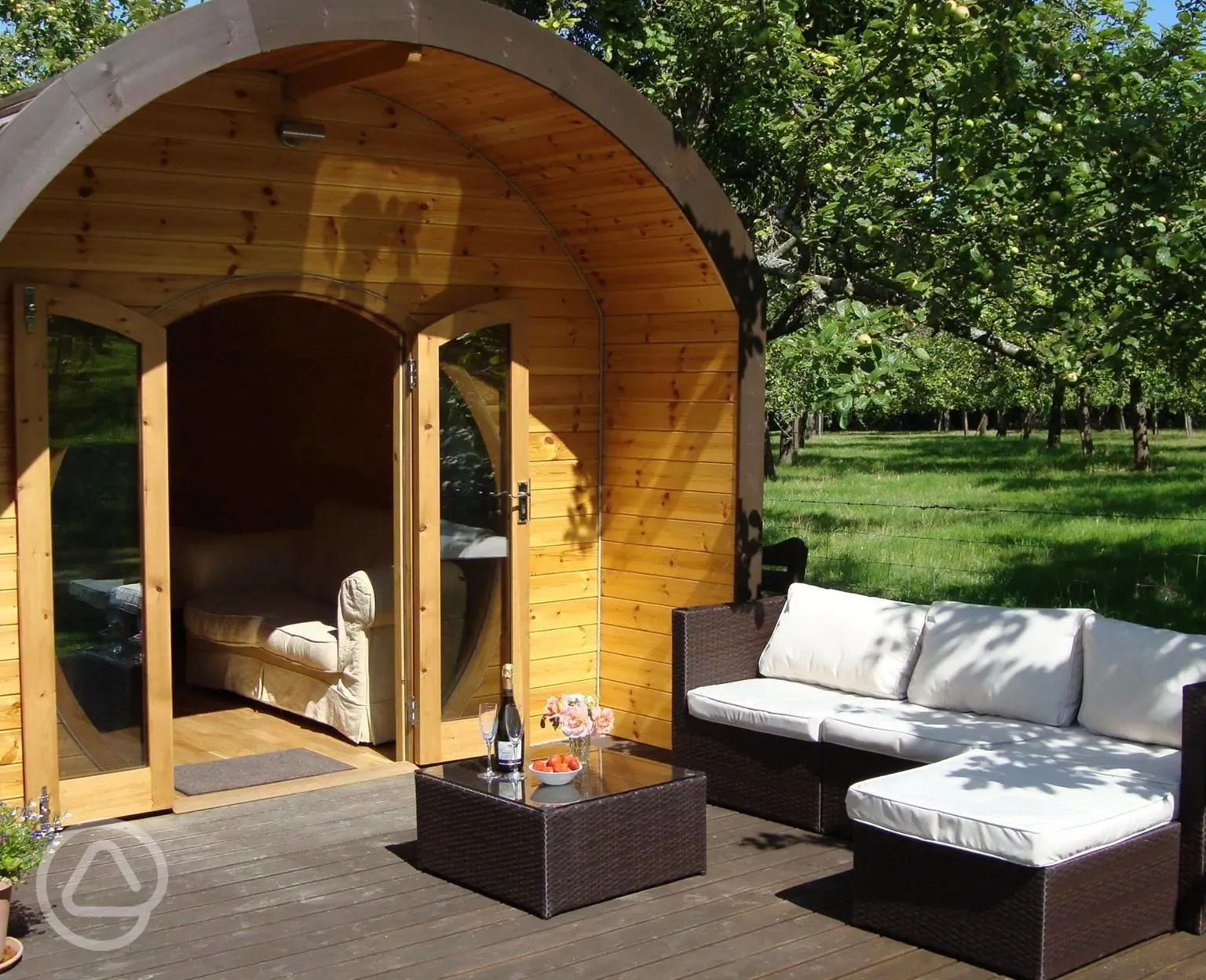 Ensuite glamping pod decking