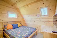 Emperor pod bedroom