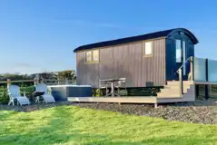 Cambeak shepherd's hut