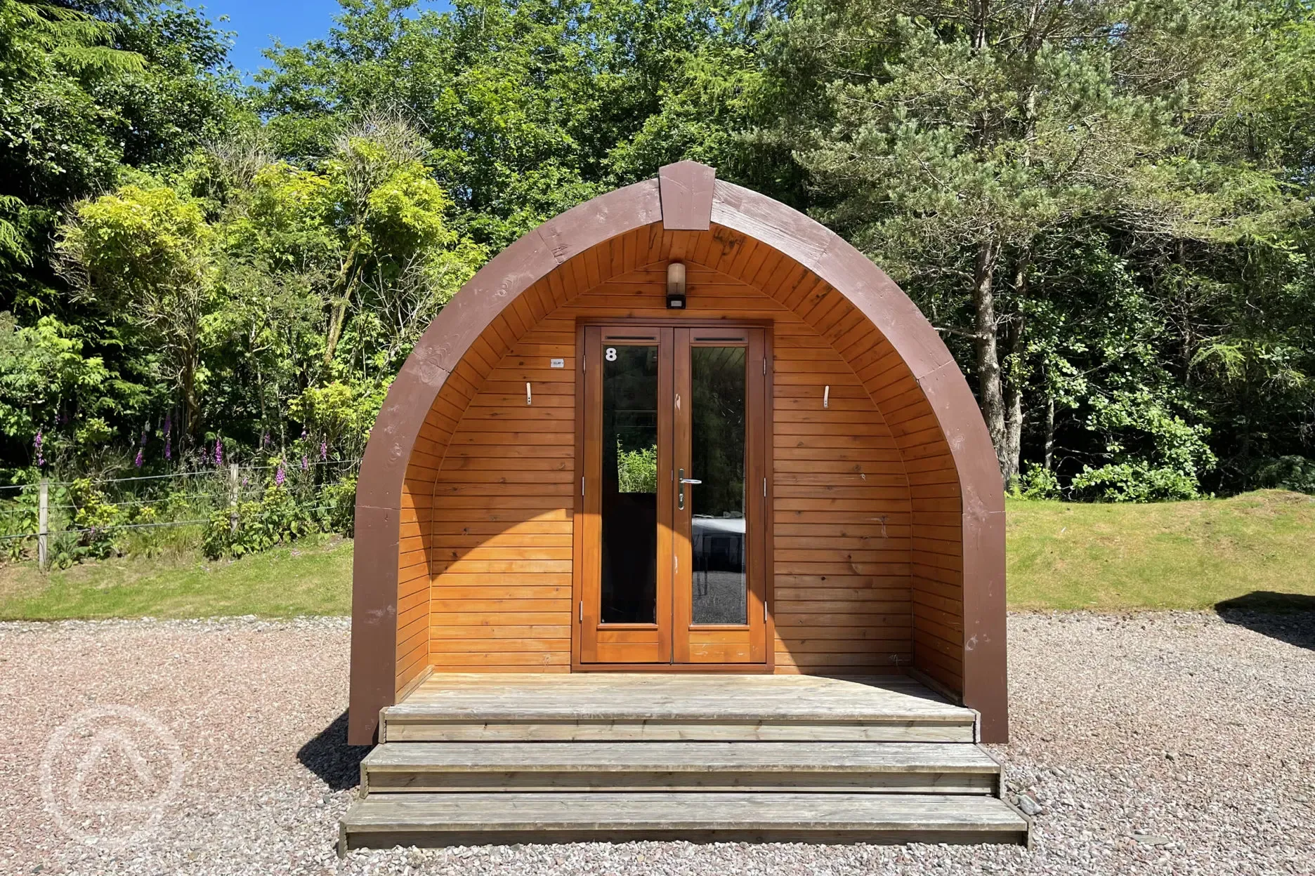 Large hiker pod exterior