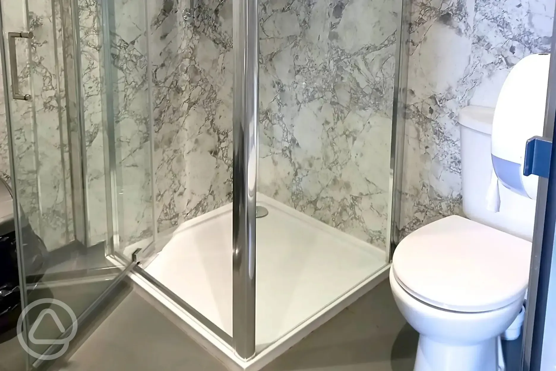 Shower and toilet at Queensberry Bay