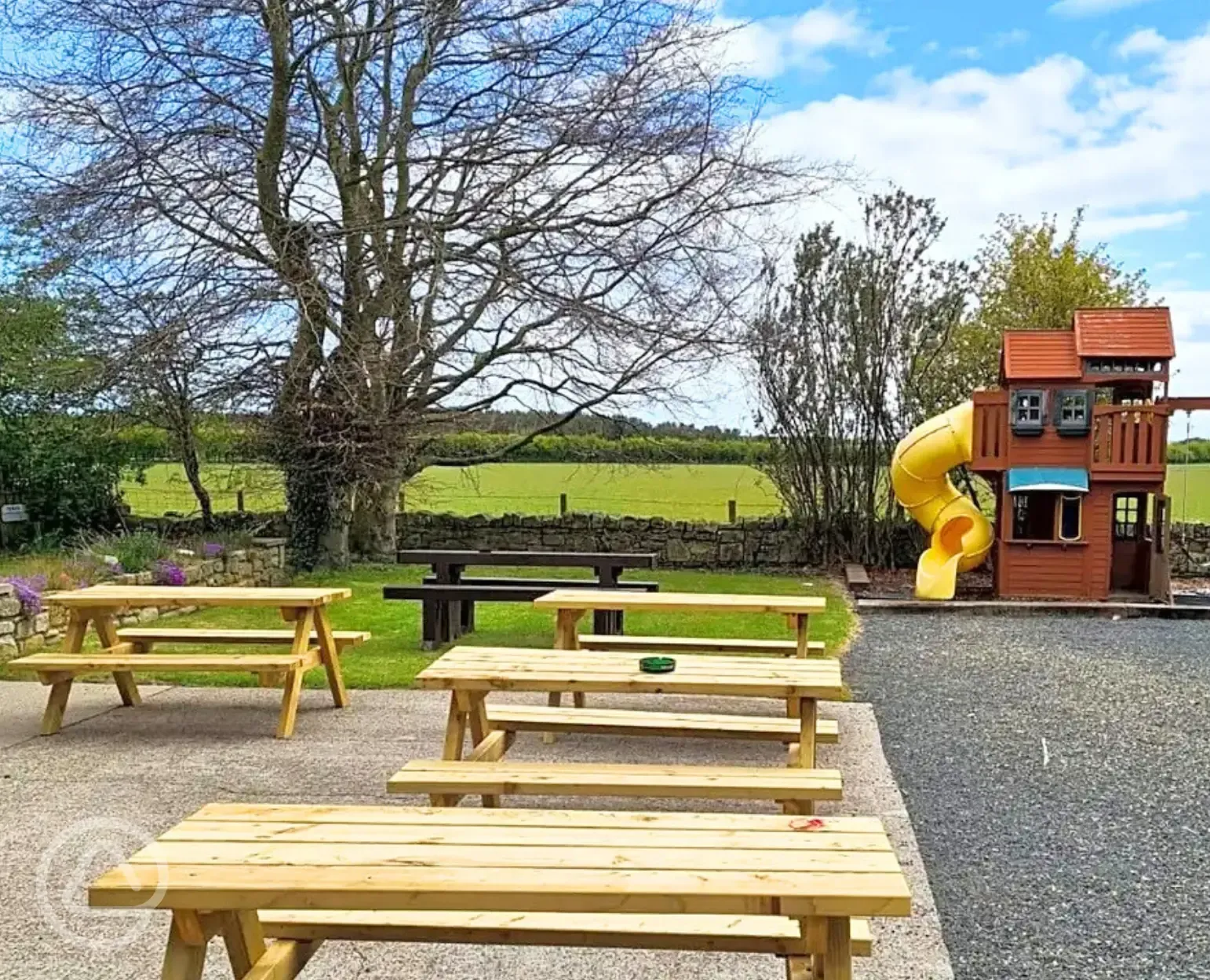 The Railway Inn outdoor seating area and play park