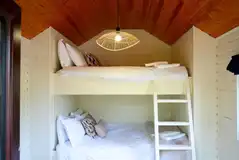 Rosebud cabin with double bunk beds and bedding Rosebud cabin with double bunk beds and bedding
