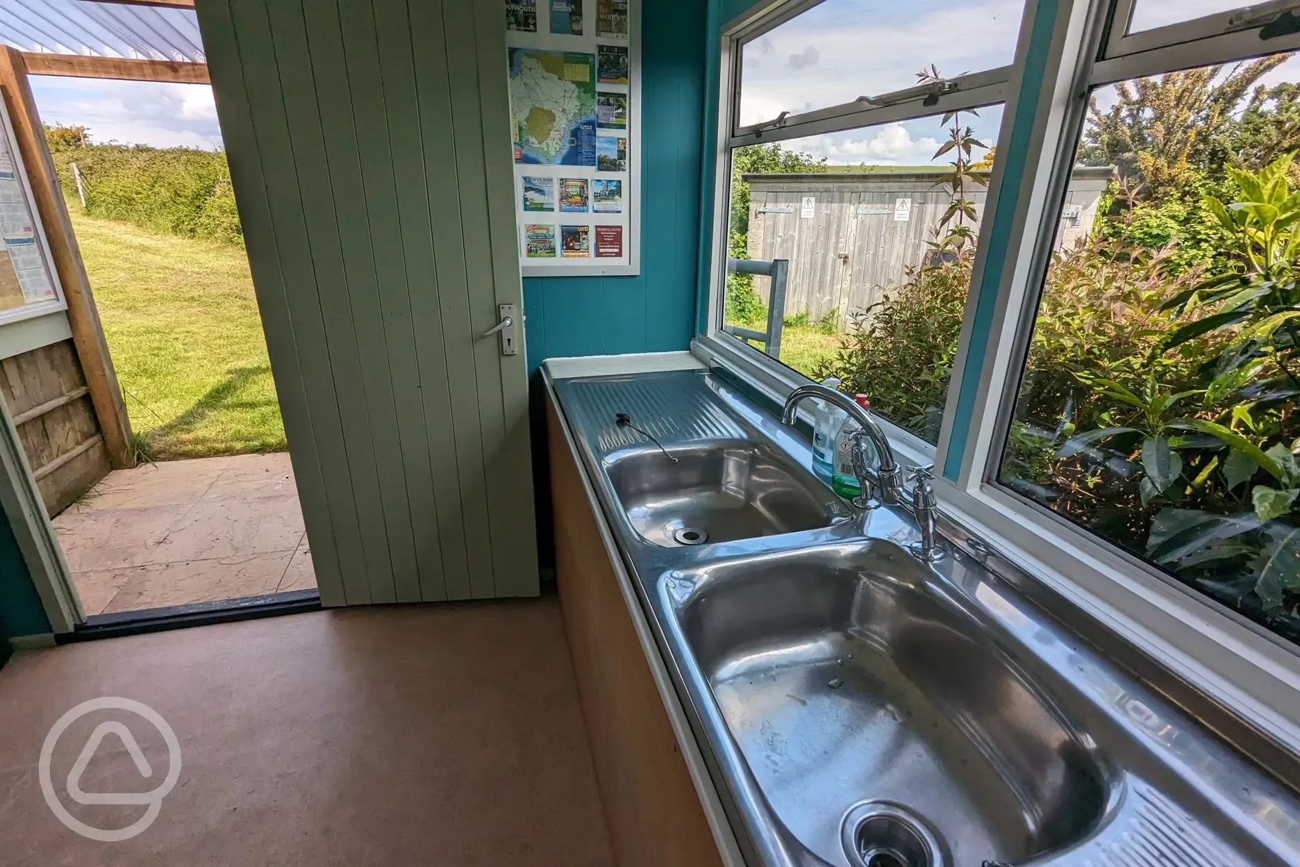 Washing up area