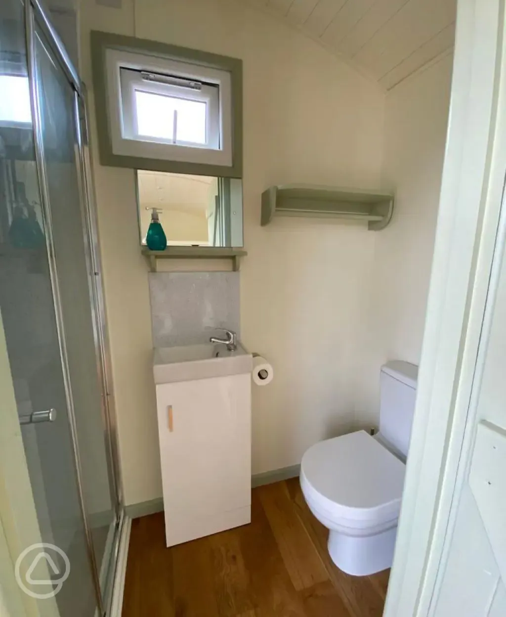 Ensuite shepherd's hut interior bathroom