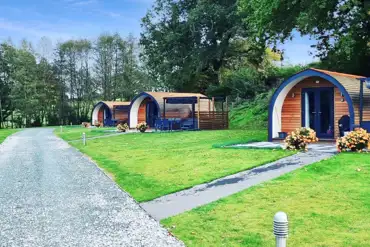 Overview of the luxury Cedar Pods