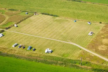 Non electric grass pitch aerial
