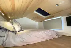 Tiny house mezzanine bedroom