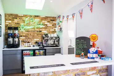 Onsite coffee shop and bar