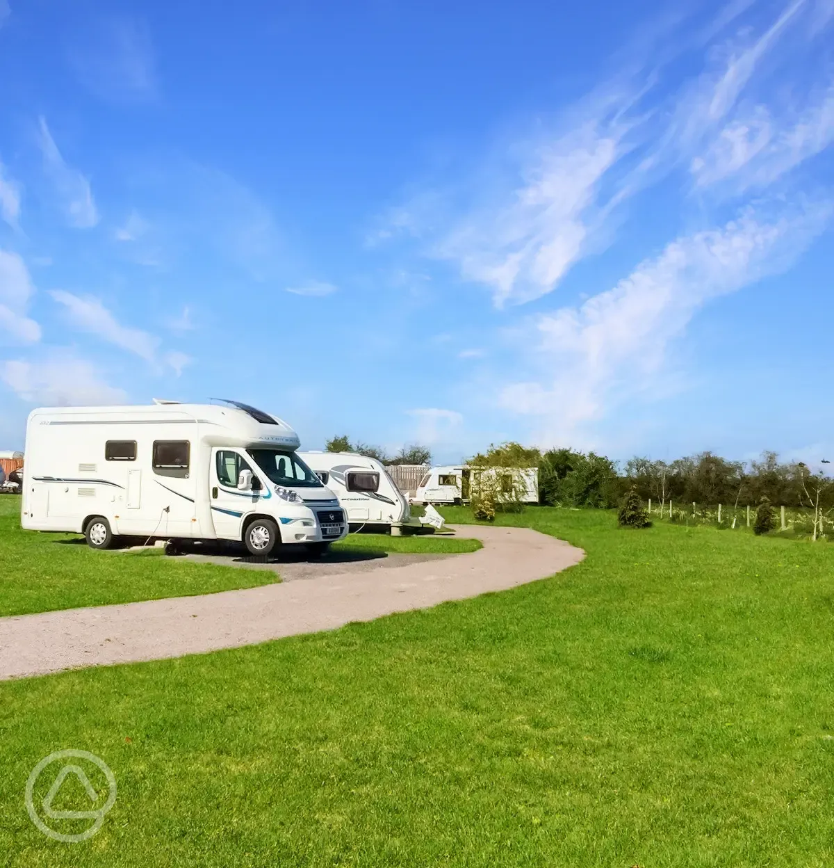 Fully serviced grass and gravel pitches