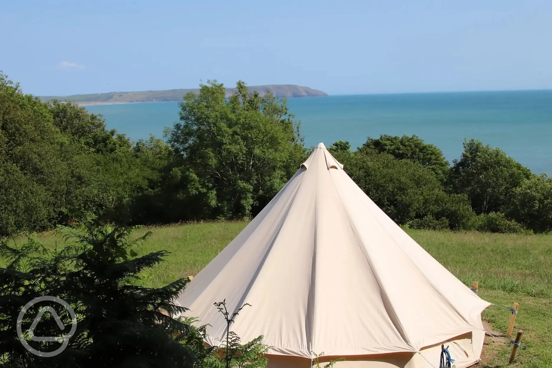 Stargazer bell tent (The Glade), unfurnished and sleeping up to six