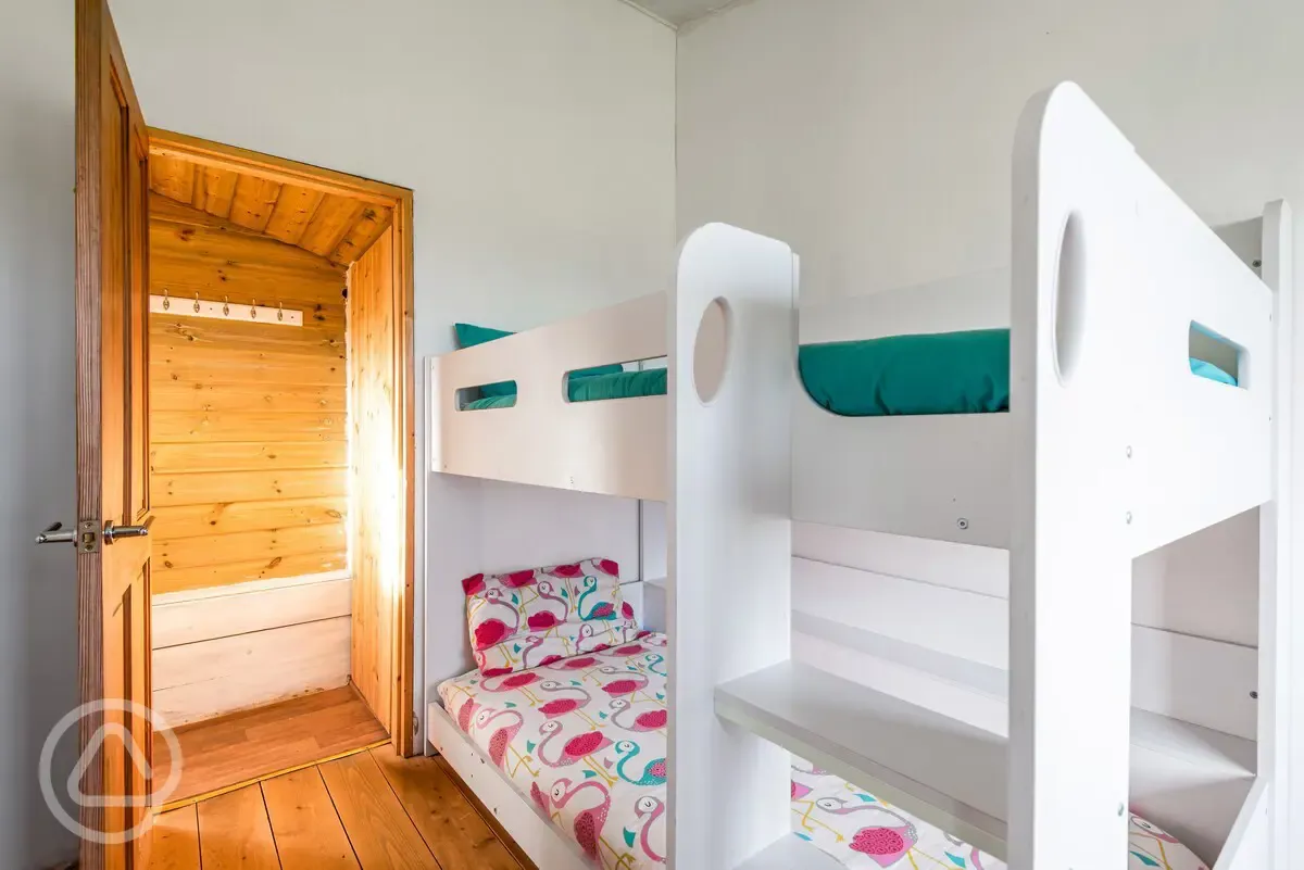 Tamarisk Cabin bunk bedroom