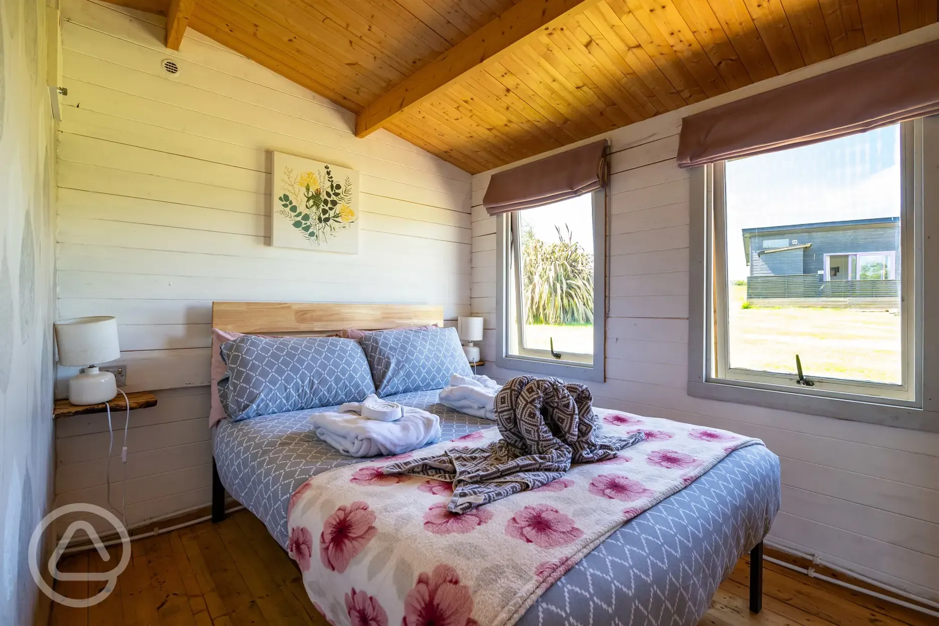 Ivy Rose cabin bedroom