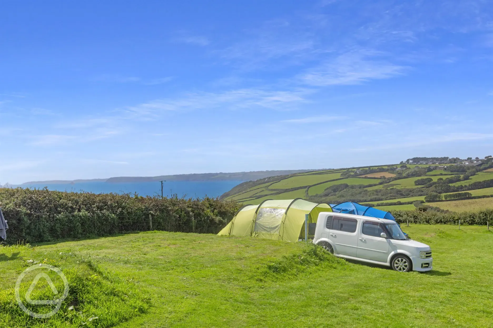 Non electric sea view pitches in Hemmick Field