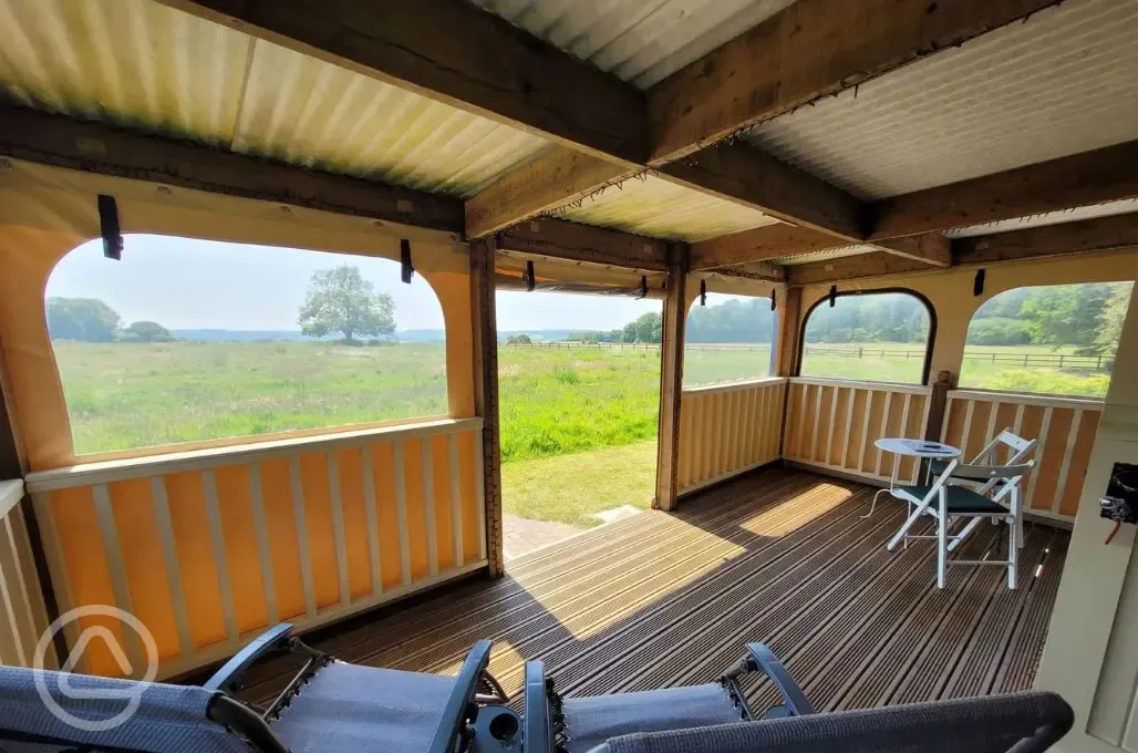 Keepers Cosy shepherd's hut outdoor seating