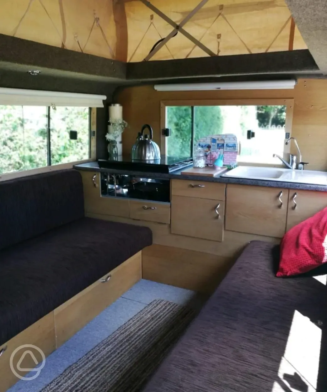 2 berth interior