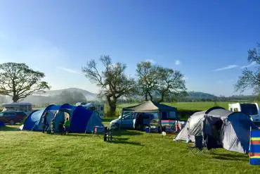 Electric tent pitches