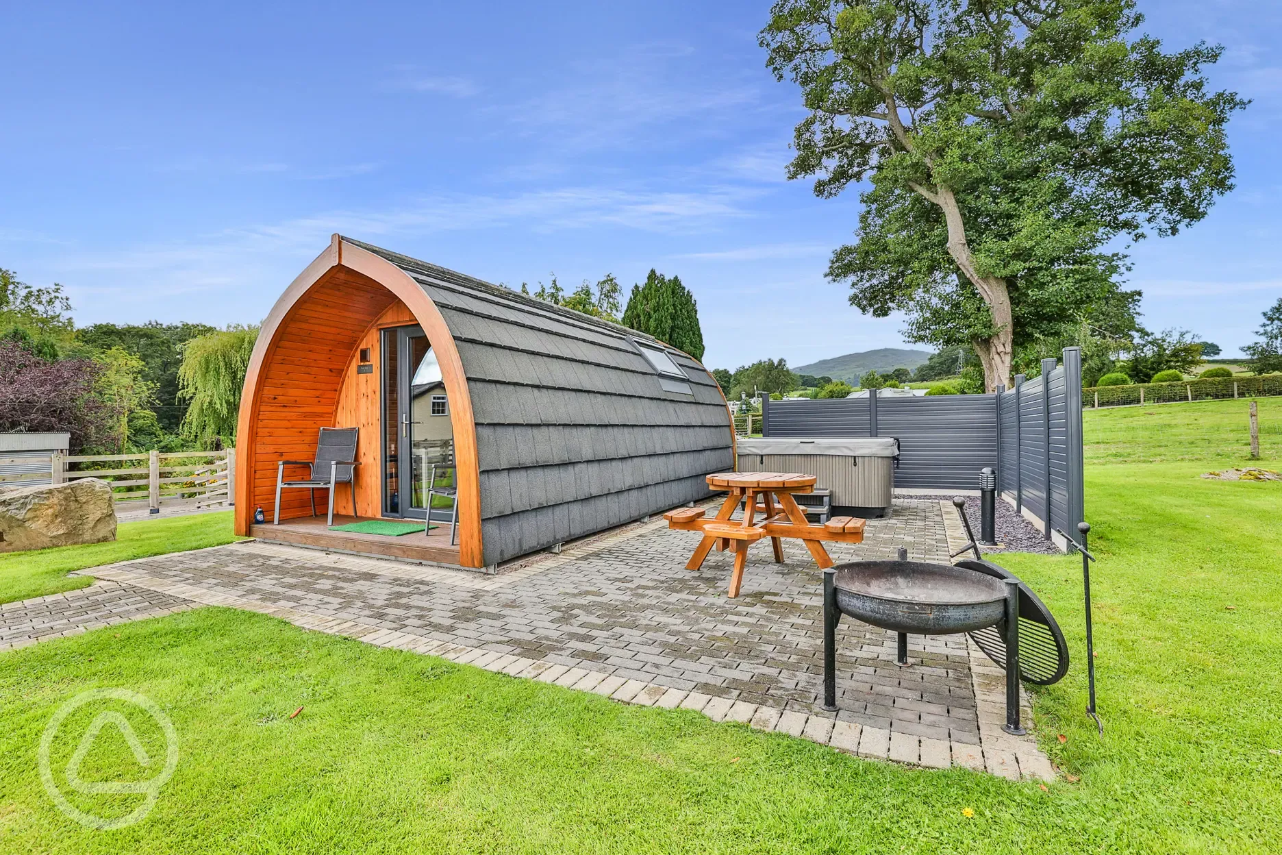 Glamping pod with hot tub