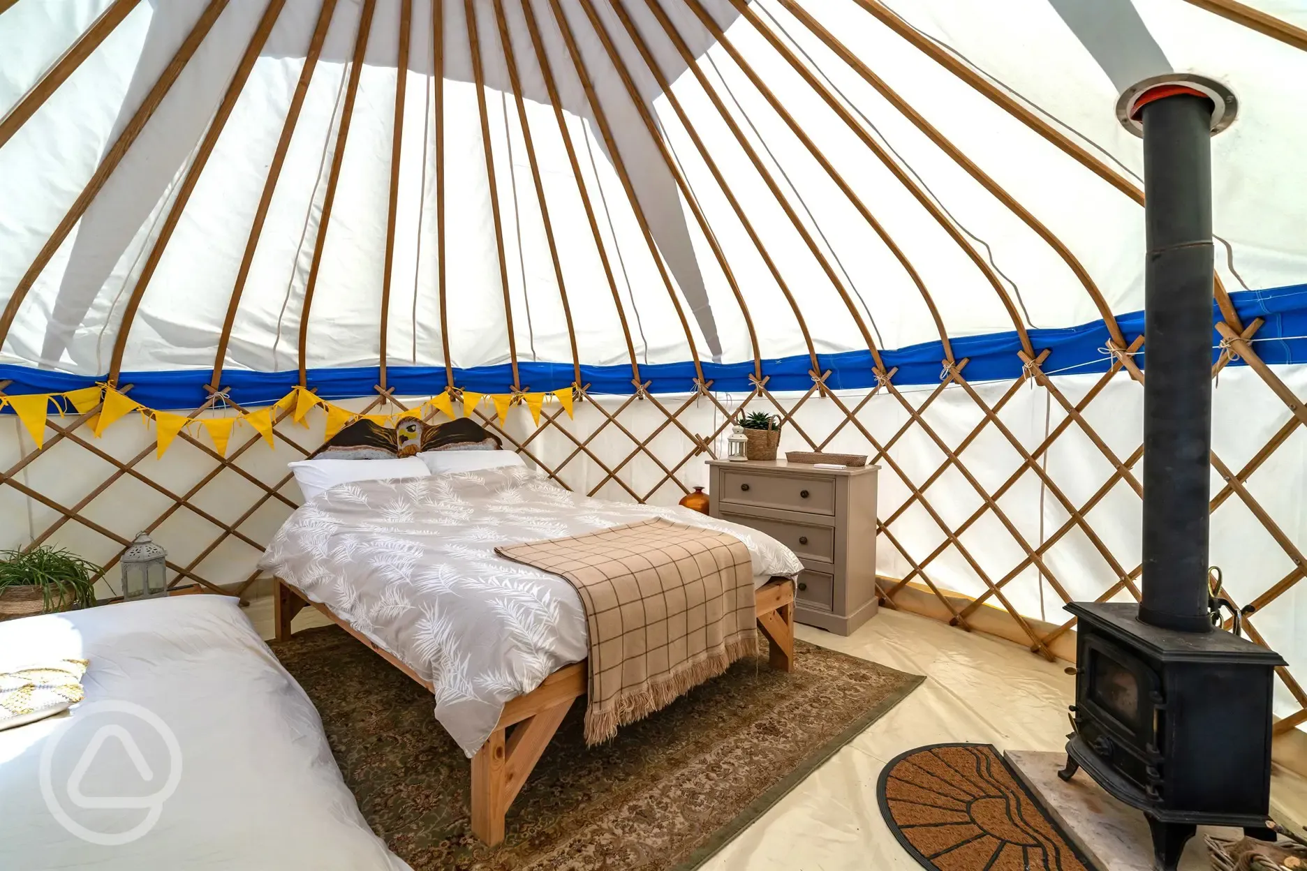 Buzzard yurt interior