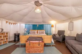 The Little Hide - Grown Up Glamping, York, North Yorkshire