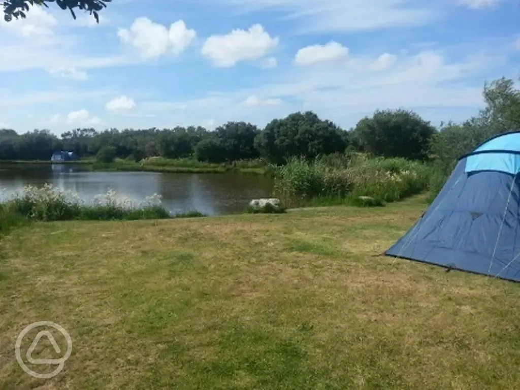  non-electric tent pitch, great for fishing - will take large tent 