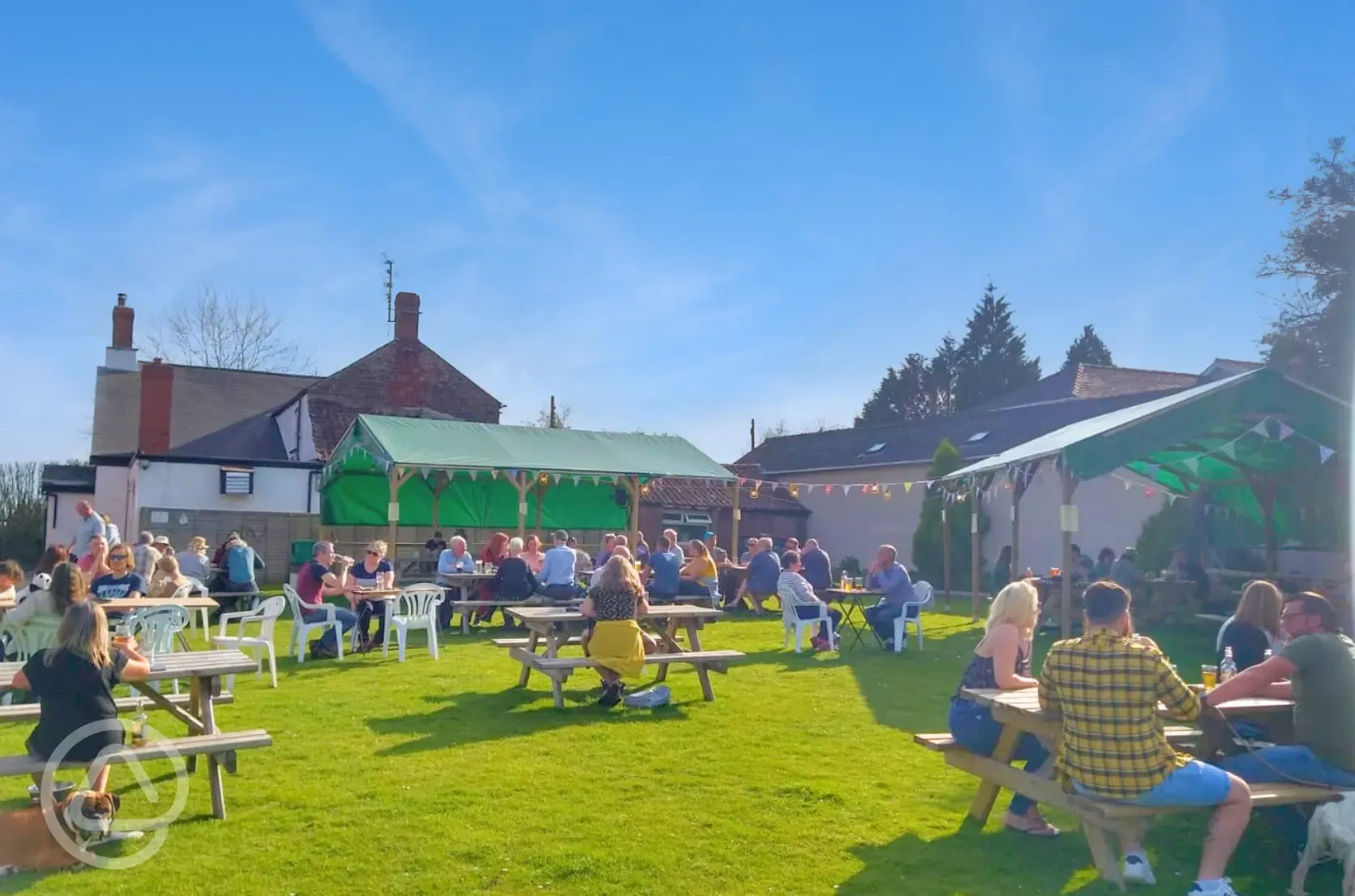 The Yew Tree Inn - pub garden