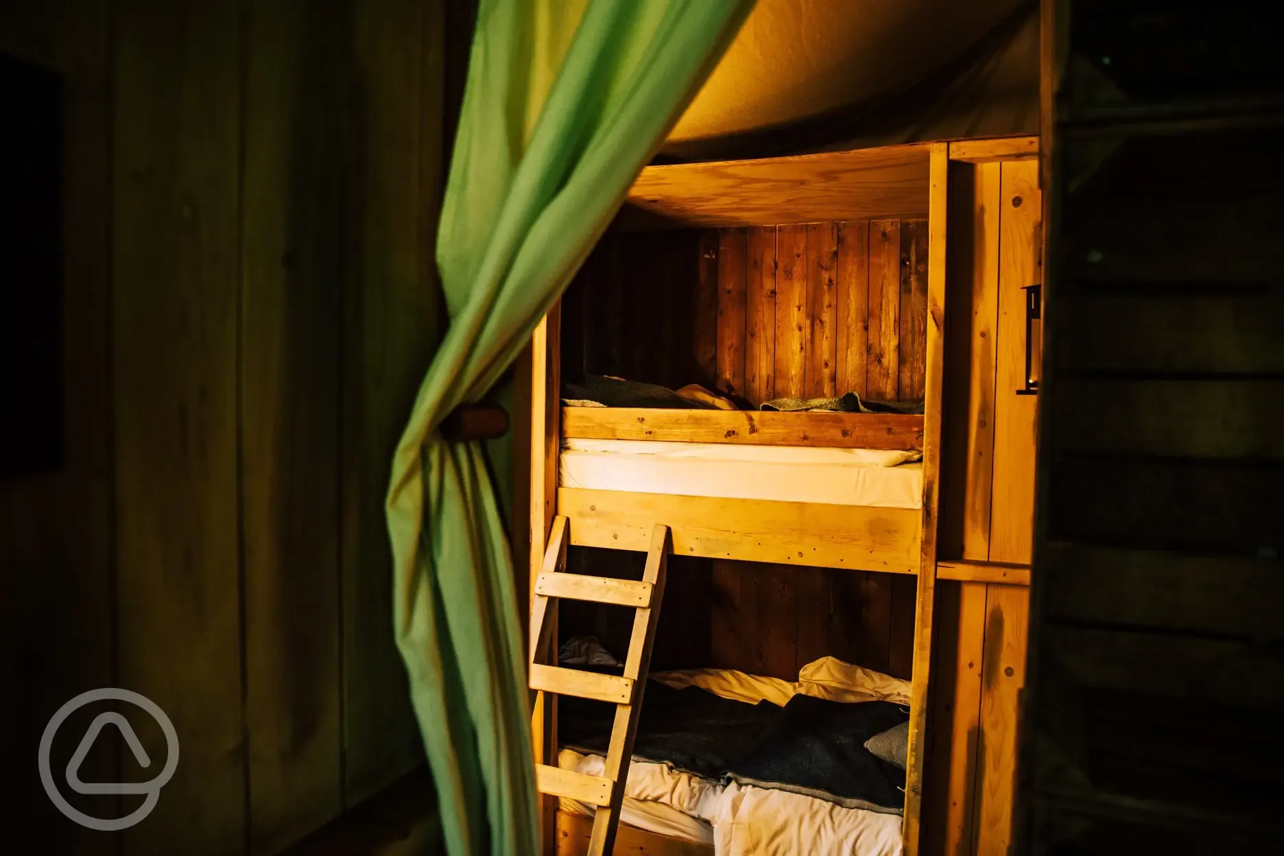 Canvas lodge - bunk beds