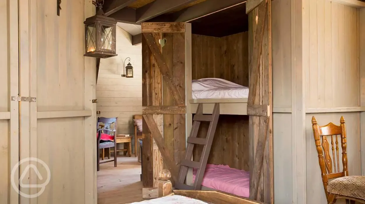 Log cabin - bunk beds