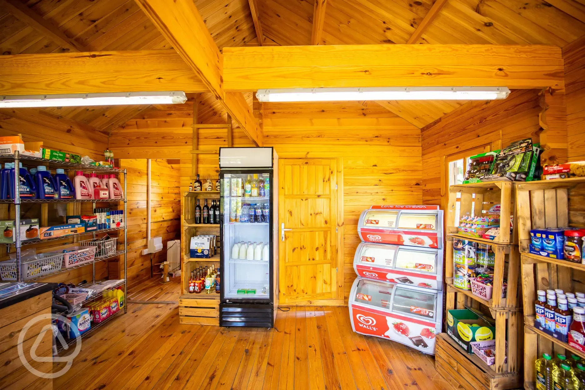 Shop (open during peak Summer seasons)