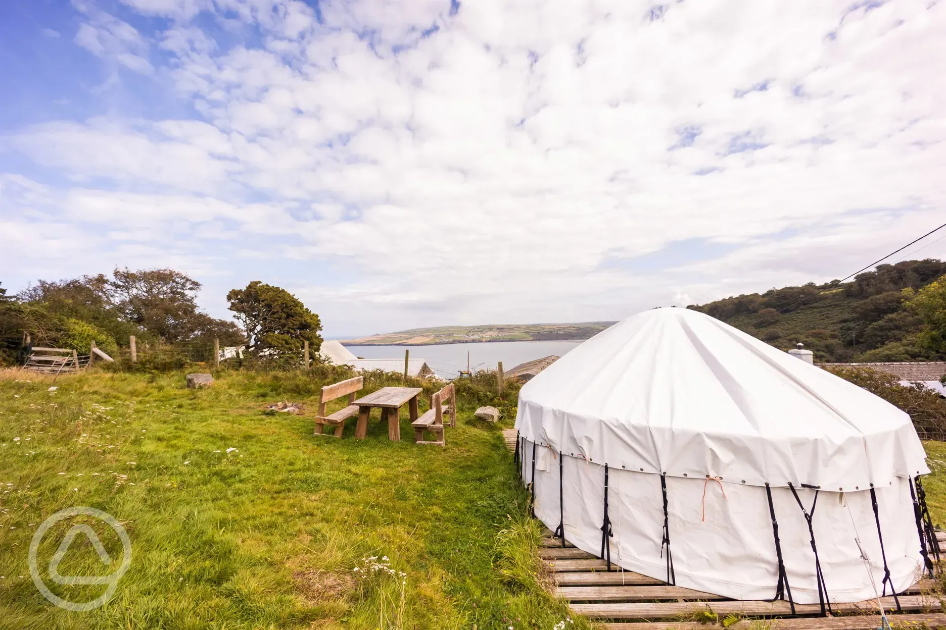 Yurt seating