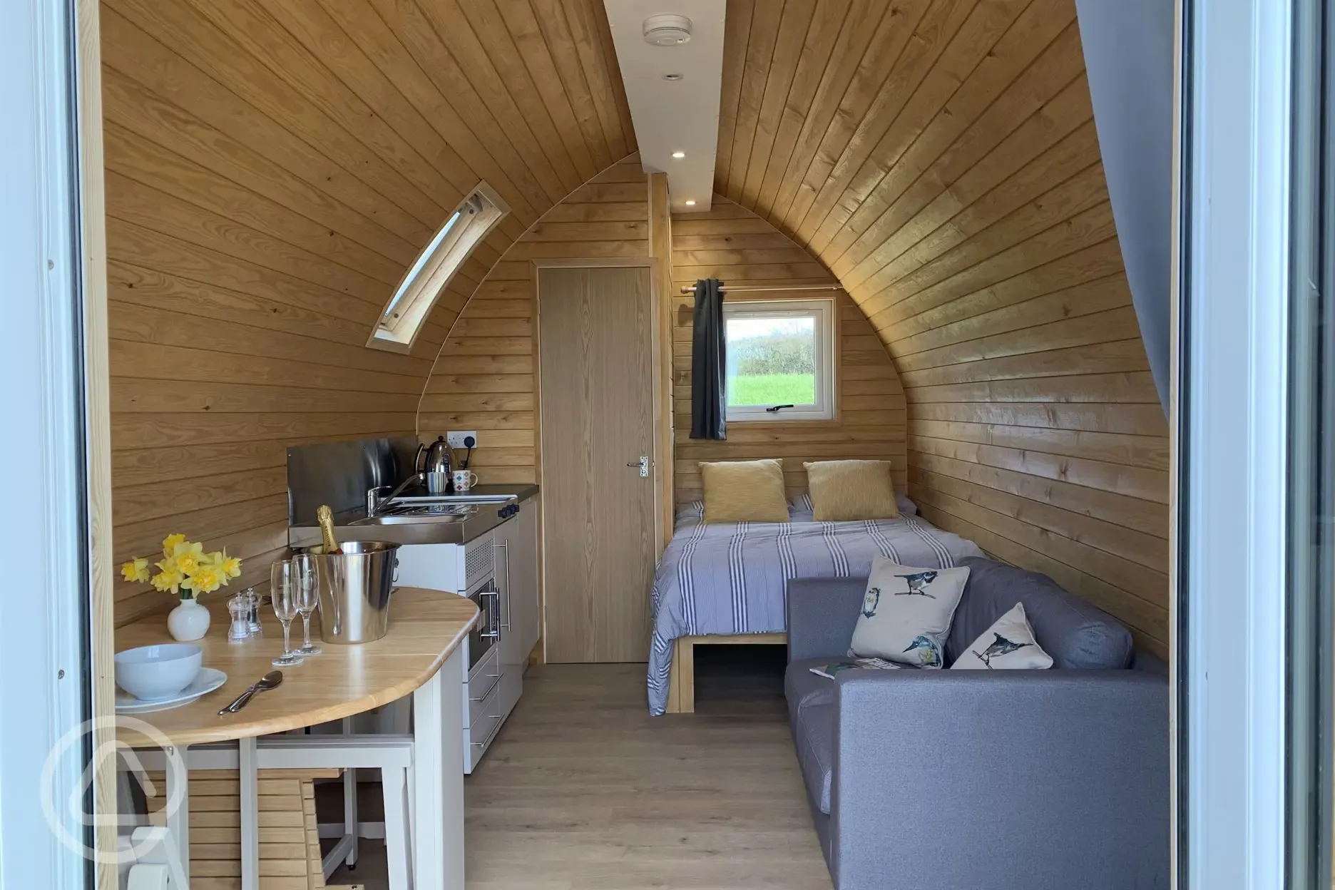 Ensuite glamping pod interior 