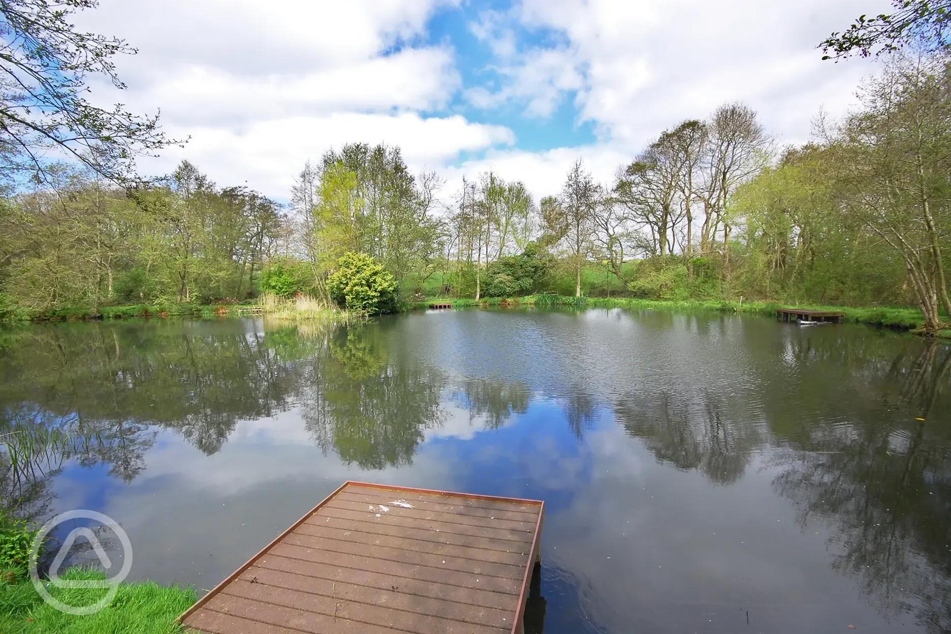 Lake and leisure fishing pitch