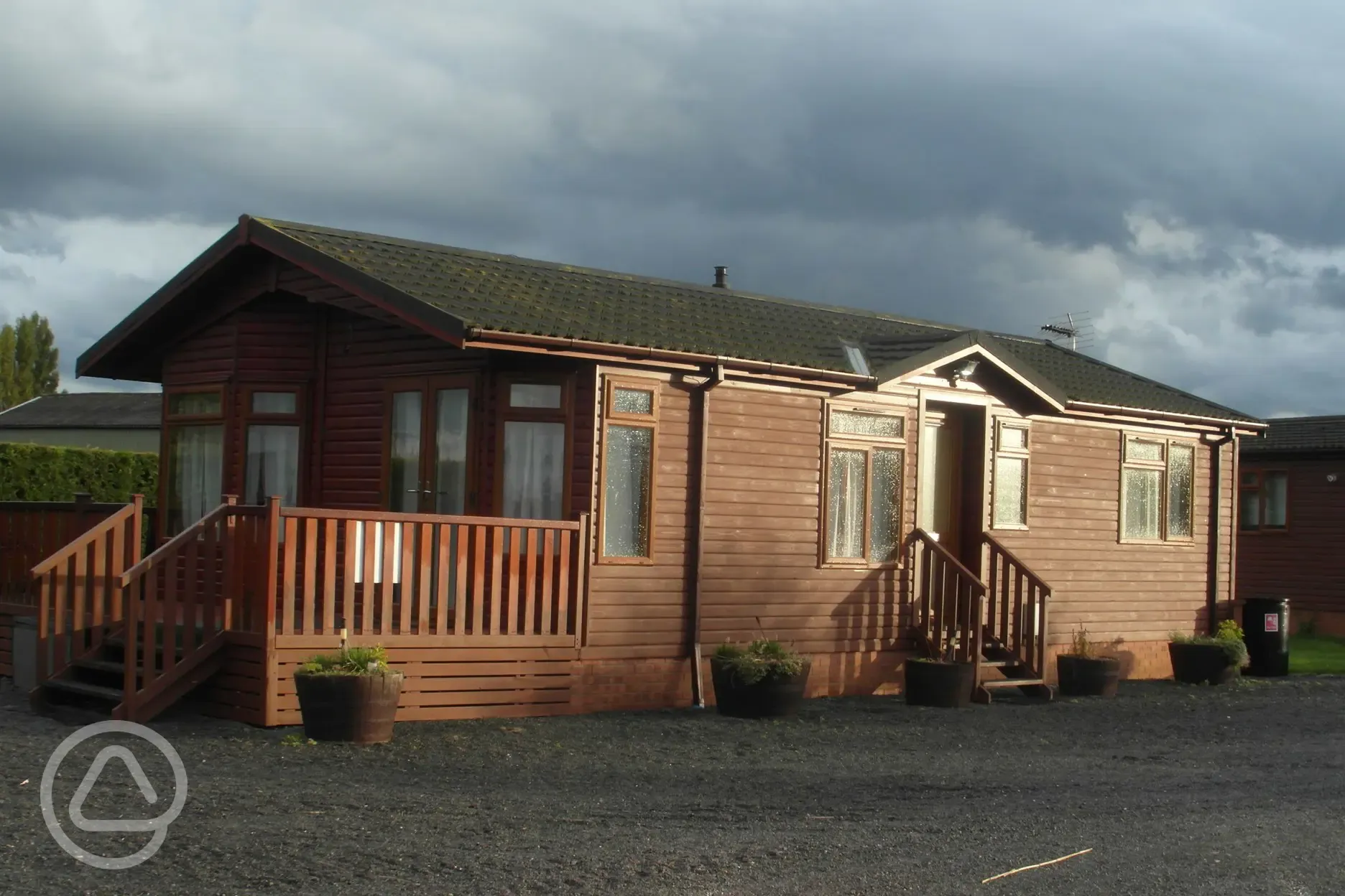 One of our log cabins at walnut lakes