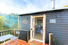 Kestrels Rest hand built shepherd's hut (dog friendly) Kestrels Rest hand built shepherd's hut (dog friendly)