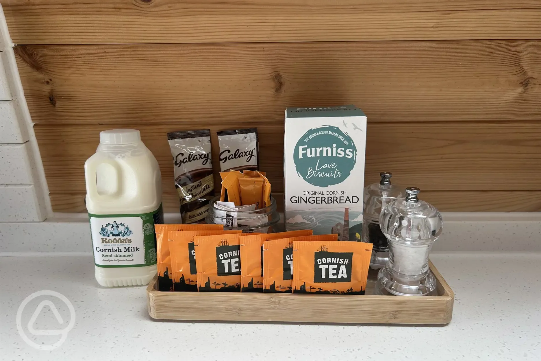 Welcome tray - all pods
