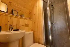 Four person pod ensuite