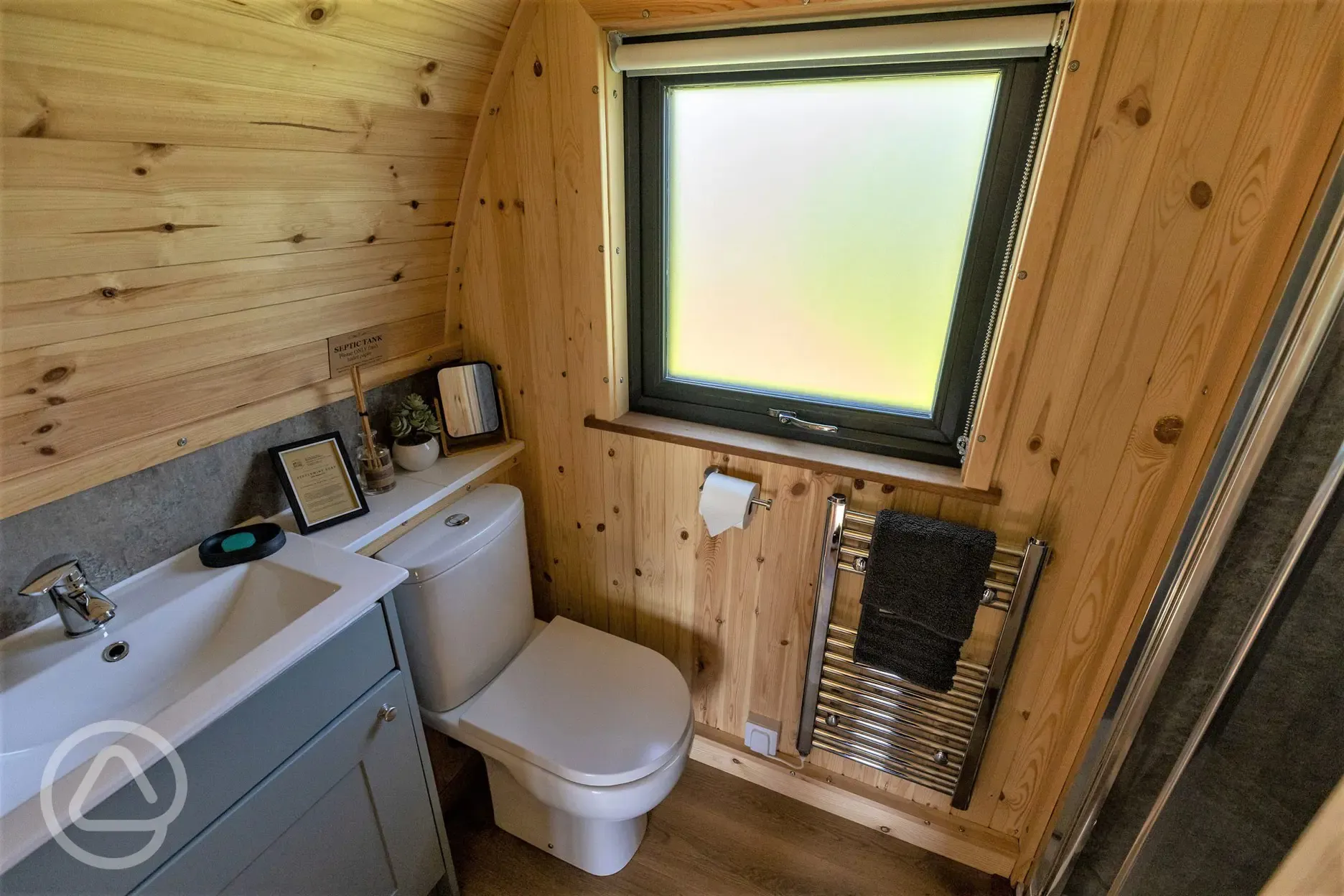 Four person pod ensuite