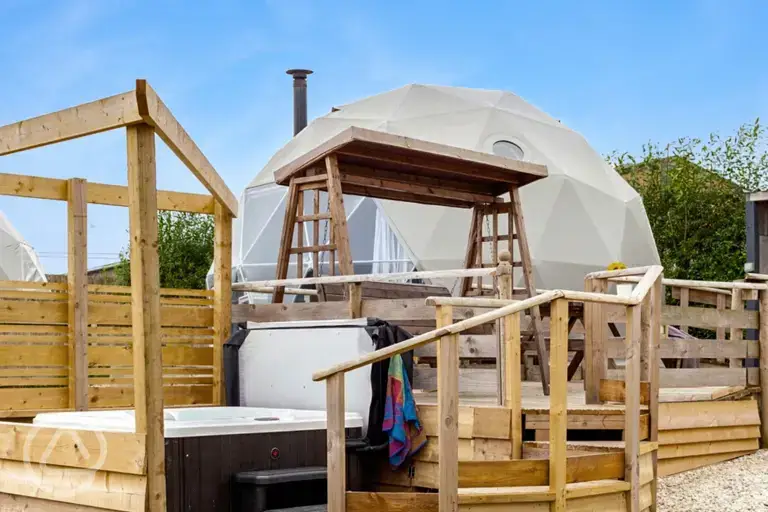 Glamping dome and outdoor electric hot tub at The Dorset Hideaway