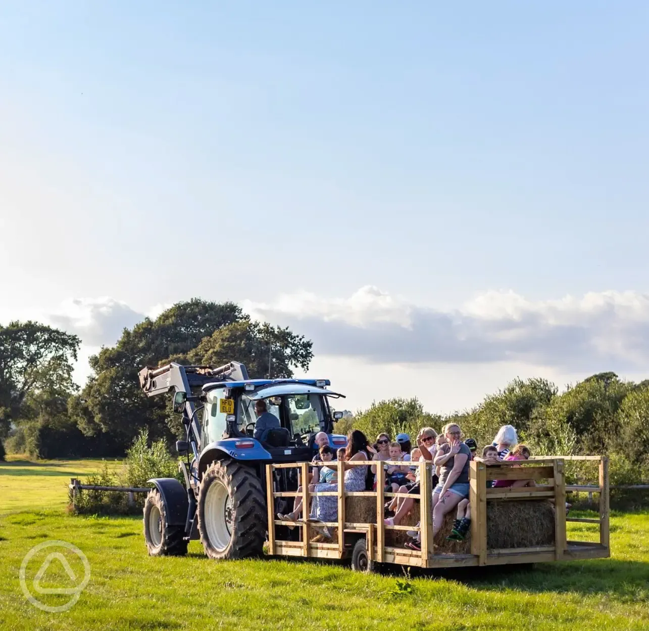 Seasonal tractor rides