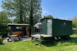 The Old Forge, Shaftesbury, Dorset (7.6 miles)