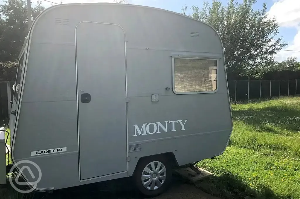 Monty the Caravan