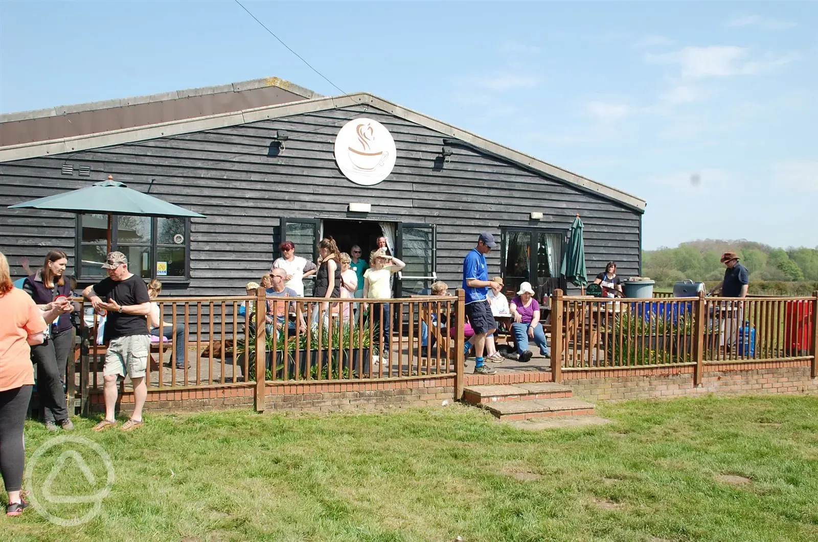 Cafe on site, serving meals and refreshments.