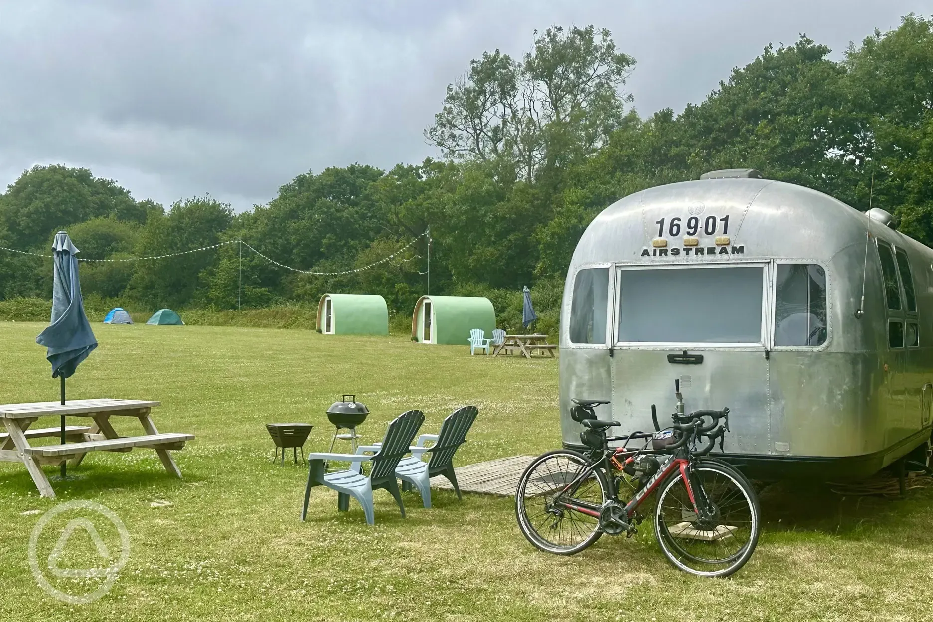 Vintage American Airstream, pods and non electric pitches Vintage American Airstream, pods and non electric pitches