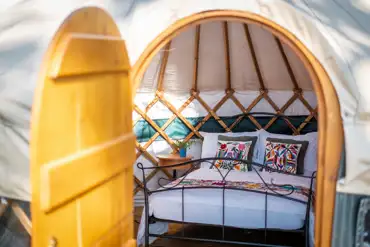 Bifrost - Beautiful yurt with views from your bed