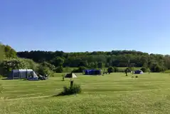 Unmarked pitches located in the meadow area (choose your pitch)