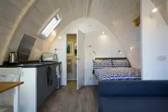 Elite pod well-equipped kitchenette and dining space Elite pod well-equipped kitchenette and dining space