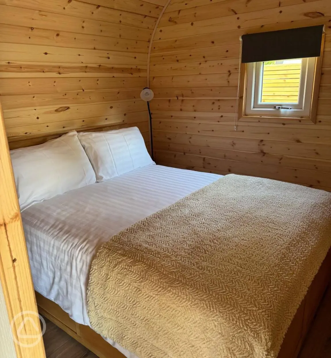 Ensuite Glamping Pods with Hot Tubs double bed