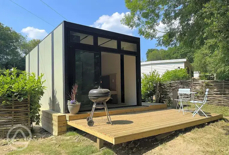 Ensuite glamping lodge (dog friendly)