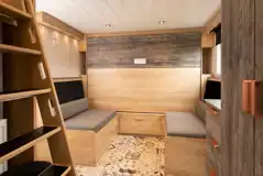 Ensuite glamping cabin convertible dining area